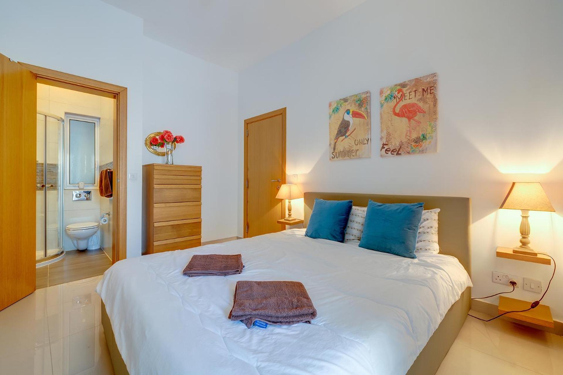 Prime Location Apartment With Side Seaviews Sliema Exterior photo