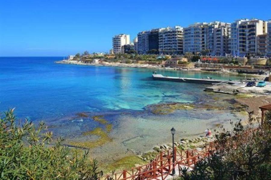 Prime Location Apartment With Side Seaviews Sliema Exterior photo