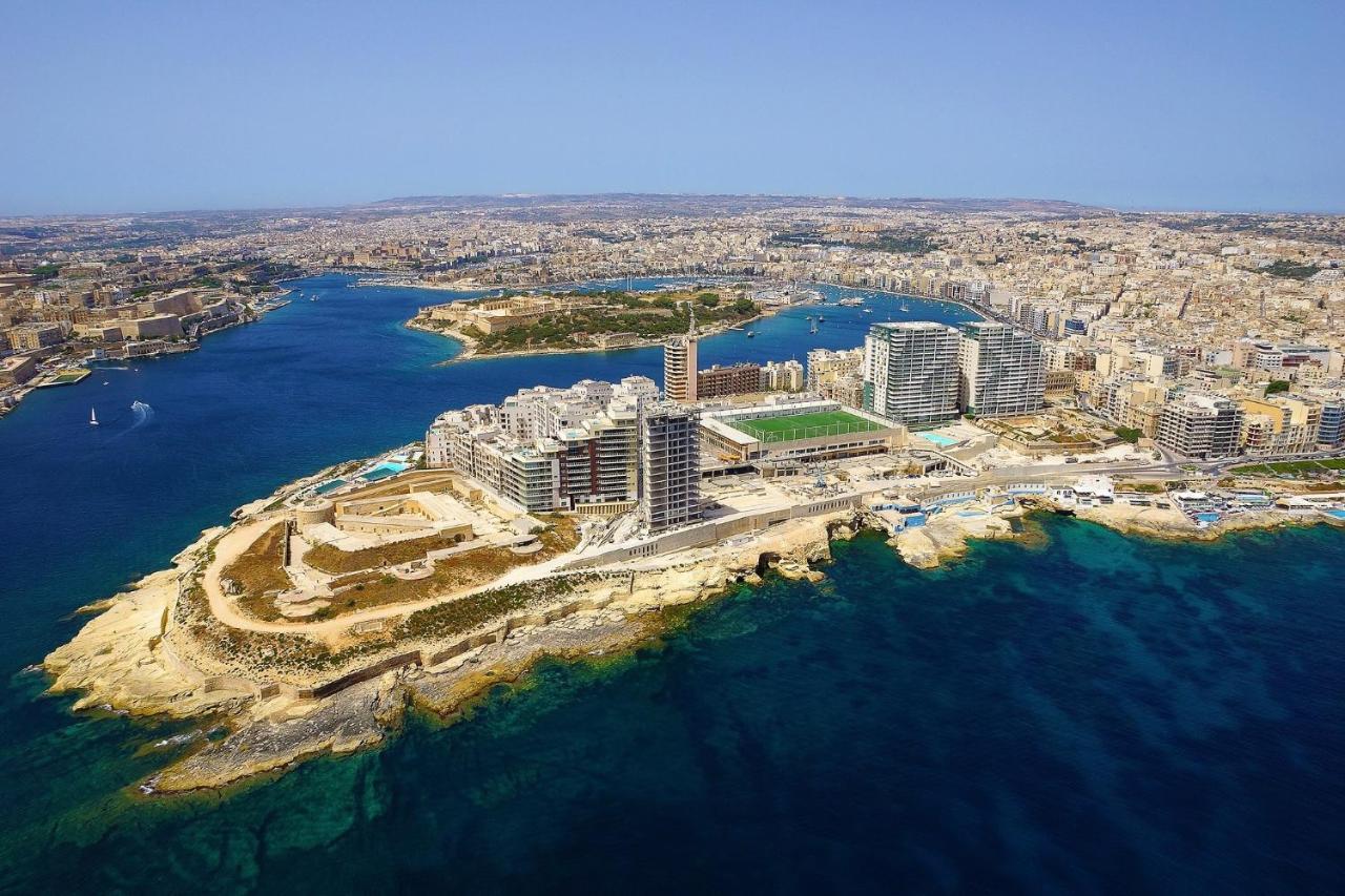 Prime Location Apartment With Side Seaviews Sliema Exterior photo