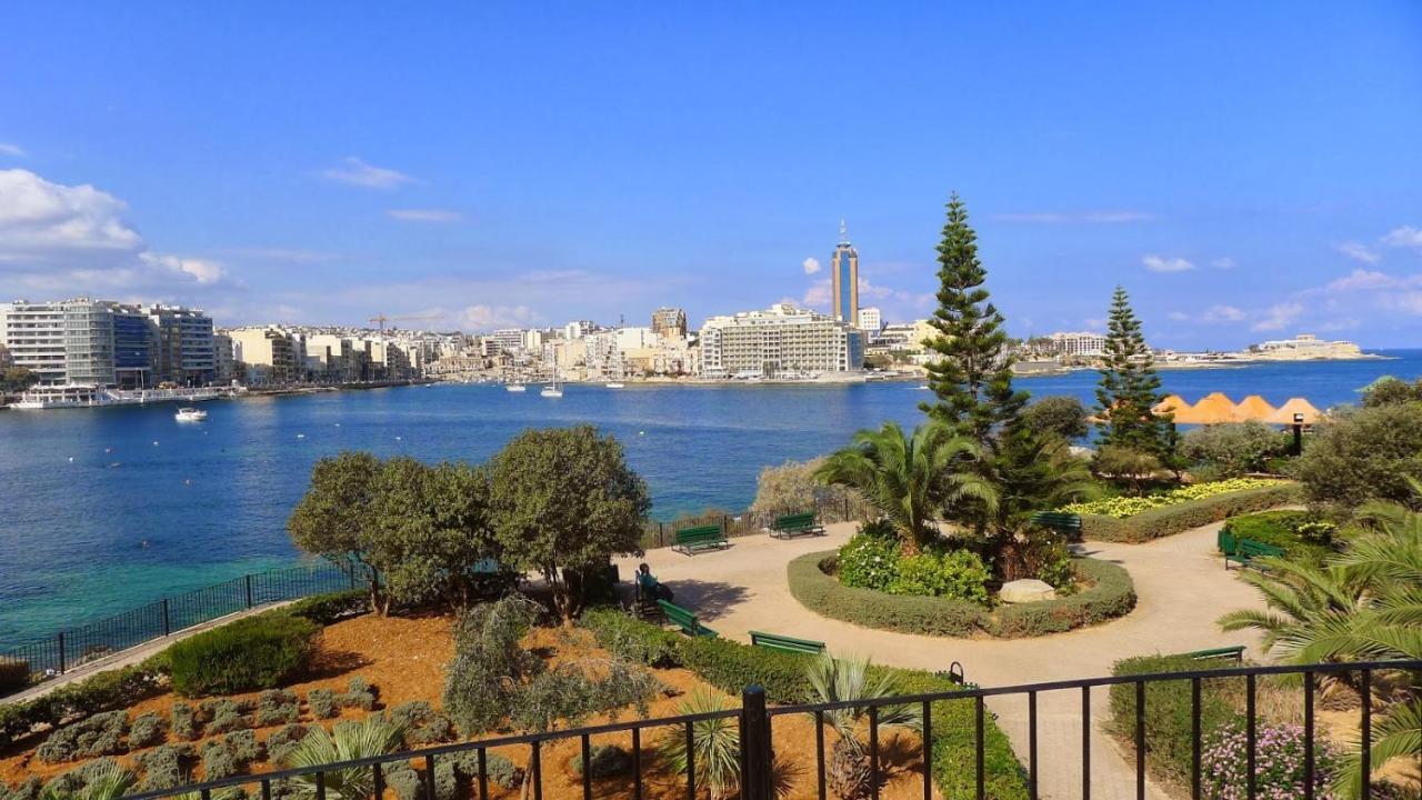 Prime Location Apartment With Side Seaviews Sliema Exterior photo